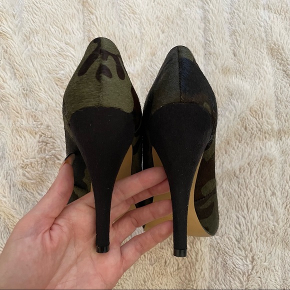 Nine West Camo Heels size 7 - Picture 4 of 6